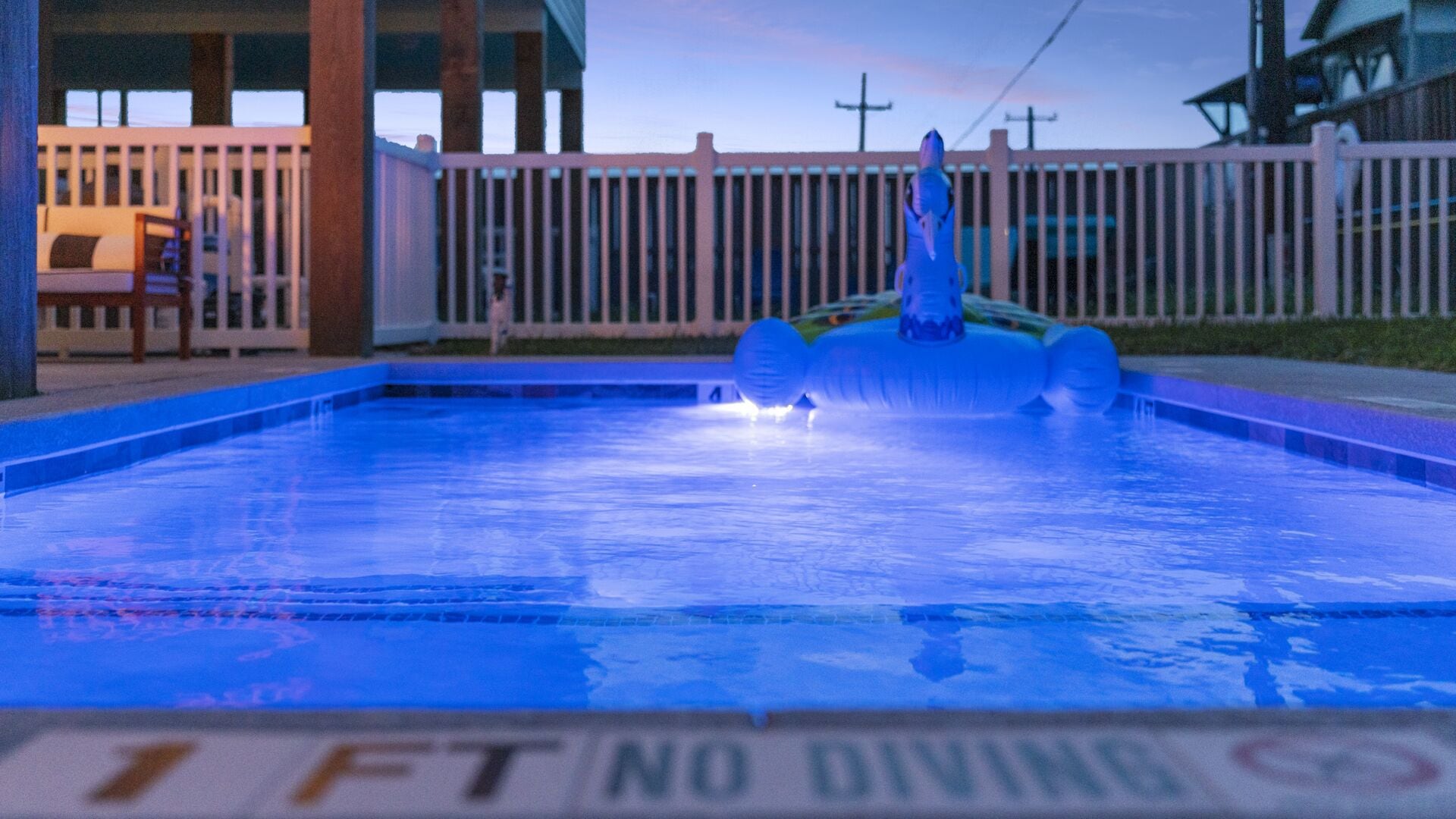 Private LED cocktail pool (Heated upon request)