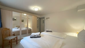 2 Schlafzimmer, Bügeleisen/Bügelbrett, WLAN