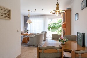 Dining - C-haus Cordula, App. 36 - Strandnahe 3-zimmer Ferienwohnung mit ca. 65 m² Wohnfläche, für bis zu 4 (Wenningstedt-Braderup (Sylt))