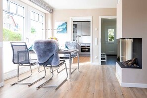 Uklassifisert bilde, 2 av 24, knapp