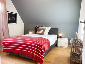 4 makuuhuonetta, silitysrauta/-lauta, Wi-Fi, vuodevaatteet