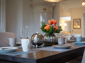 Unclassified image, 3 of 39, button