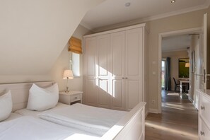 Unclassified image, 2 of 20, button - Villa Meerglück, App. 5 - Moderne 2-zimmerwohnung mit ca. 56 m² Wohnfläche, für bis zu 4 Personen (Sylt)