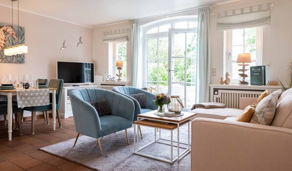 Télévision, chaîne hi-fi