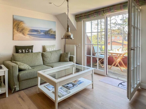 TV - Das Landhaus, App. F - Helle Ferienwohnung mit ca. 55 m² Wohnfläche, für bis zu 2 Personen (Wenningstedt-Braderup (Sylt))