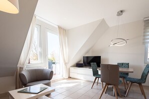 Unclassified image, 3 of 16, button - Domizil Strandläufer - Light-flooded 3-room apartment with approx. 68 m², for up to (Wenningstedt-Braderup (Sylt))