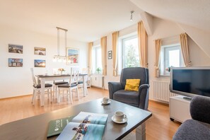 Unclassified image, 5 of 28, button