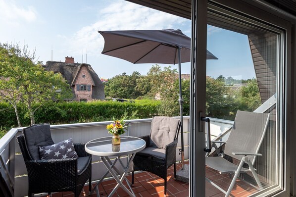 Unclassified image, 1 of 19, button - Jutta App. 6 - Beautiful 3-room apartment with approx. 76m² living space, for up to 4 persons. (Wenningstedt-Braderup (Sylt))