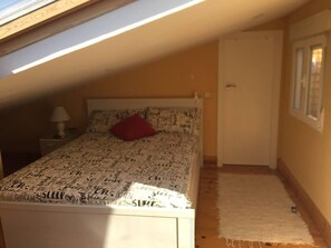 Bügeleisen/Bügelbrett, WLAN, Bettwäsche