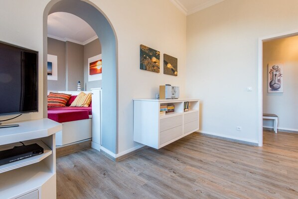 2 bedrooms, in-room safe, iron/ironing board, WiFi