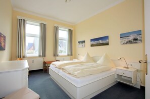 Unclassified image, 5 of 19, button