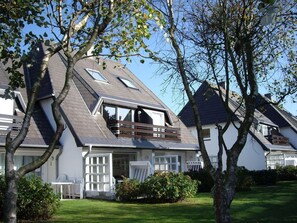 Exterior - C-House Cosima, App. 80 - High-quality 3-room vacation apartment with approx. 65 m², for (Wenningstedt-Braderup (Sylt))