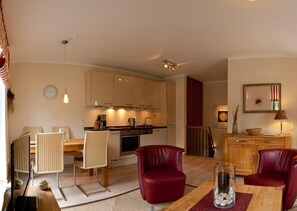 Unclassified image, 3 of 17, button