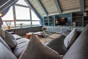 Fernseher, Stereoanlage