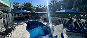 "All You Need Is Fun" Stunning Beach Home-Pool