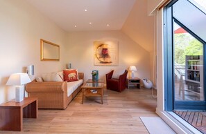 Unclassified image, 5 of 21, button - Käpt`n Nelson, App 10 - Bright 2-room vacation apartment with approx. 52 m² living space, (Wenningstedt-Braderup (Sylt))