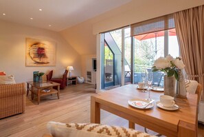 Unclassified image, 4 of 21, button - Käpt`n Nelson, App 10 - Bright 2-room vacation apartment with approx. 52 m² living space, (Wenningstedt-Braderup (Sylt))