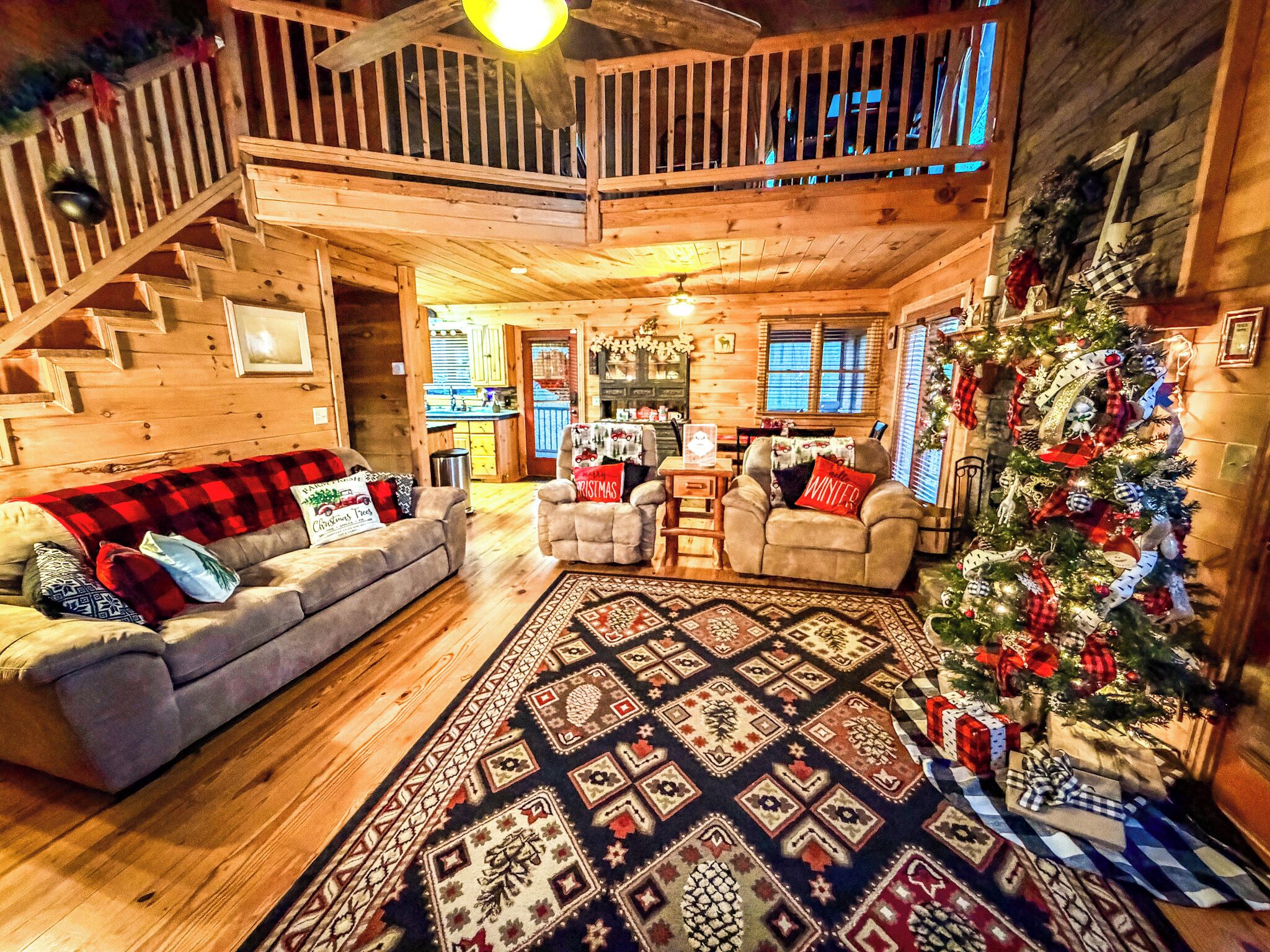 Smart-TV, peis, DVD-spiller og fotballspill