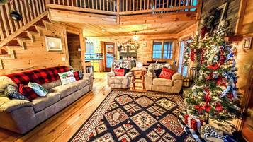 Smart-TV, peis, DVD-spiller og fotballspill