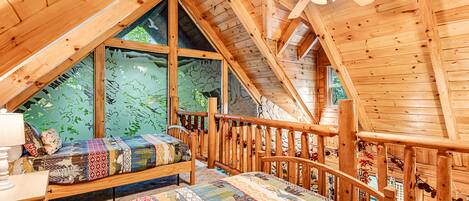 2 bedrooms, iron/ironing board, Internet, bed sheets