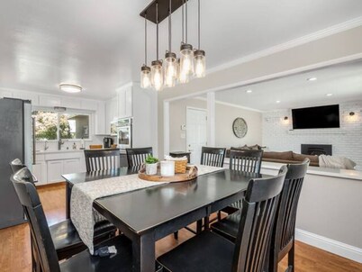 Fresno House, Sleep No. Beds, BBQ, Fire Pit, 4 Bed: 2 Bath