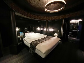 Basic Room | Individually furnished, blackout drapes, free WiFi, bed sheets