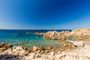 Beach - Casa Rosa Rossa: with swimming pool, ideal for 5 persons (Costa Paradiso)