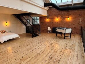 4 slaapkamers, een bureau, gratis wifi, beddengoed