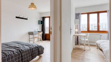 4 slaapkamers, een bureau, gratis wifi, beddengoed