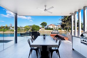 Outdoor dining - Luxury Villas Bluewater Oasis (Heated Pool) (Gold Coast)