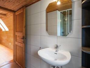 Bathtub