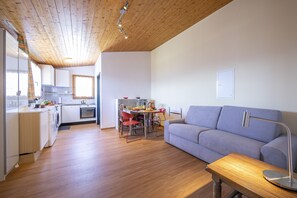 Family Apartment, 1 Bedroom, Mountainside (Petit Cadeau) | Interior