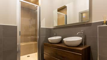 Loft Mewah, kamar mandi pribadi (Manhattan Loft Apartment) | Kamar mandi