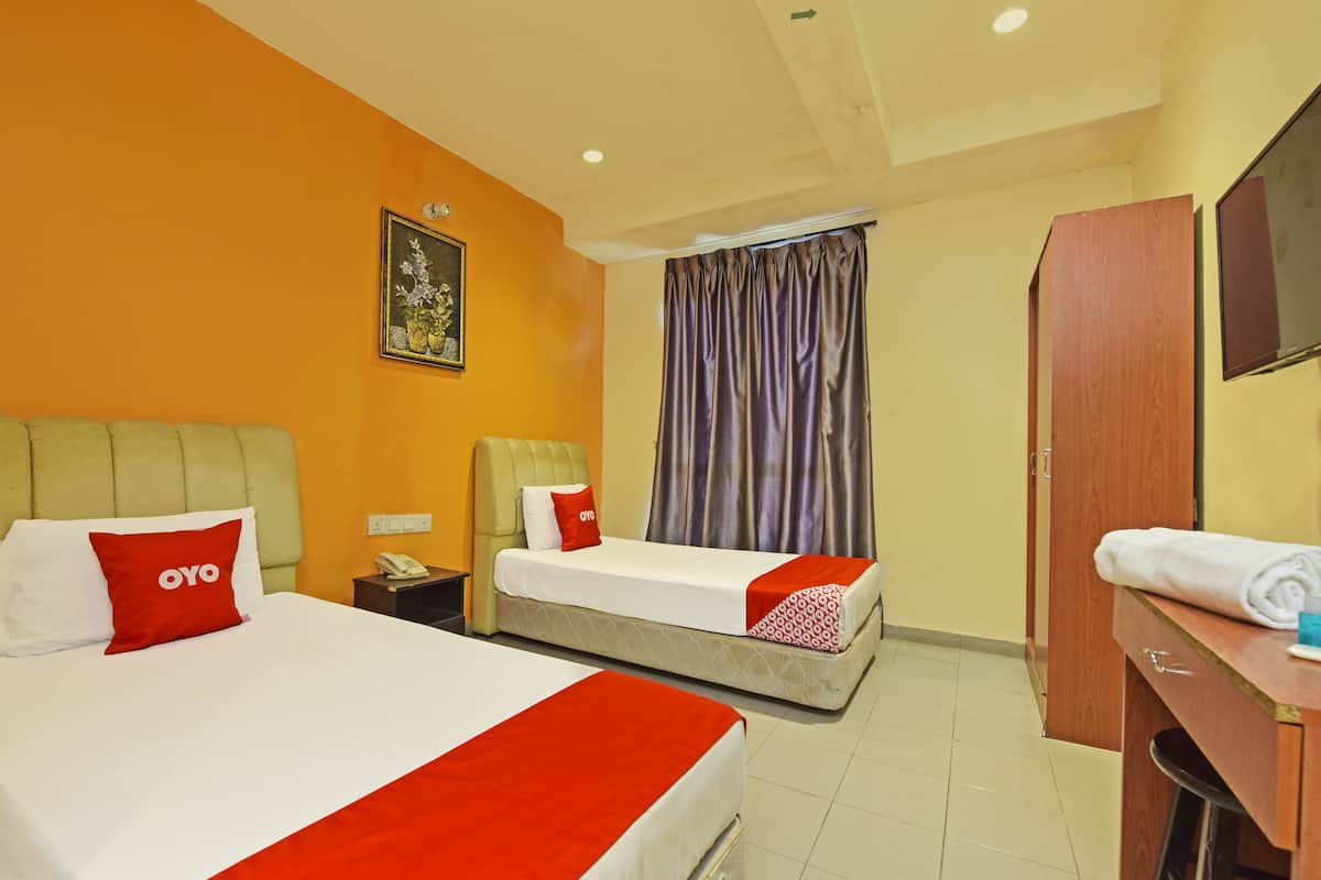 Deluxe Twin Room | 1 bedroom, desk, free WiFi, bed sheets