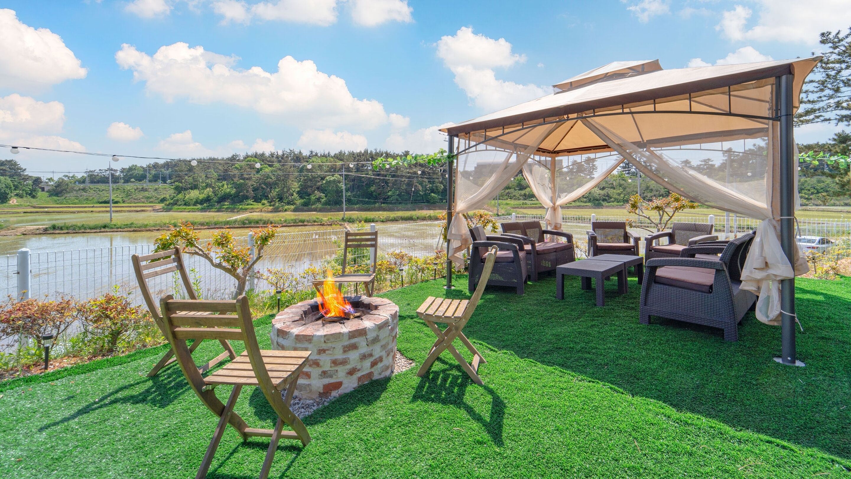 Basic Room, 3 Bedrooms (YOYOpool No.1) | 3 bedrooms, free WiFi