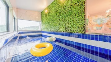 Basic Room, 3 Bedrooms (YOYO POOL) | 3 bedrooms, free WiFi