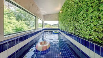 Basic Room, 3 Bedrooms (YOYO POOL) | 3 bedrooms, free WiFi