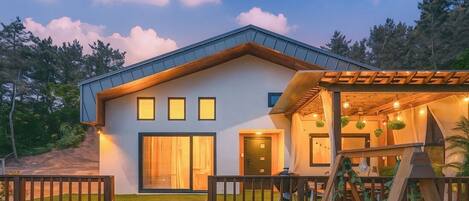 Basic Room, 3 Bedrooms (YOYO POOL)