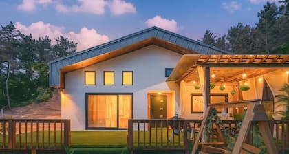 Taean Yoyo Kids Poolvilla