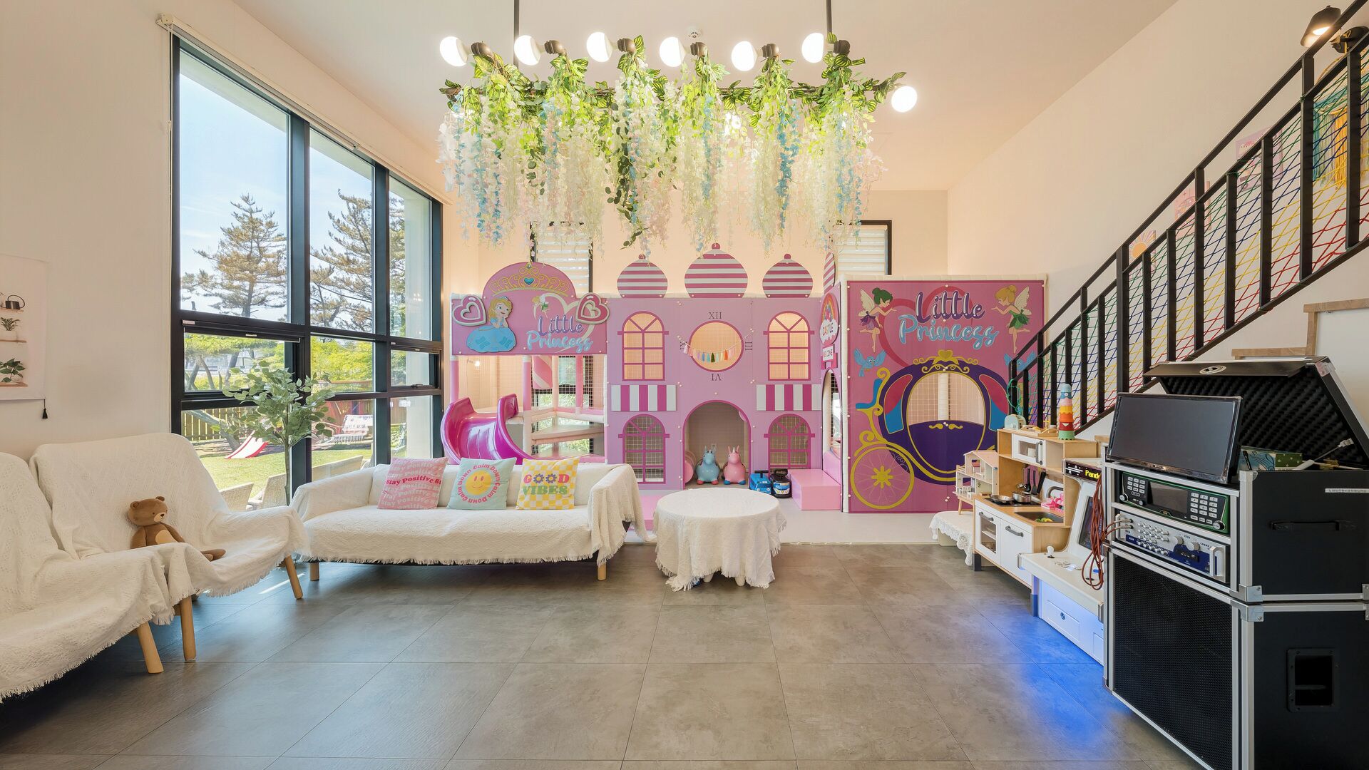 Basic Room, 3 Bedrooms (ALADDIN POOL) | 3 bilik tidur, Wi-fi percuma 