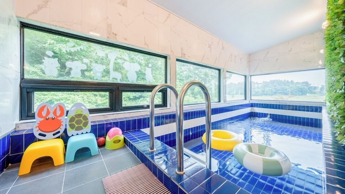 Rom – basic, 3 soverom (YOYO POOL) | 3 soverom og wi-fi (inkludert)