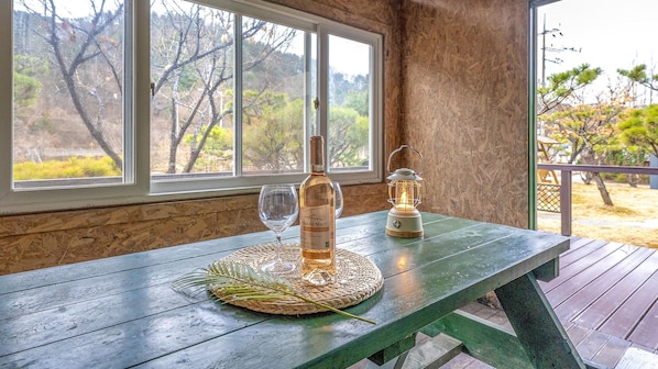 Basic Room, 1 Bedroom (Lilac) | 1 bedroom, free WiFi - Gapyeong Maplein Pension (Gapyeong)