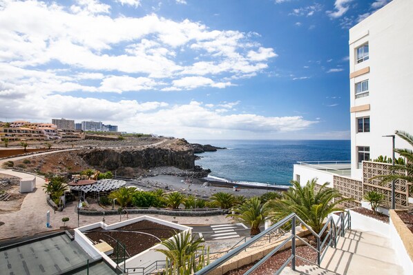 Property grounds - Holiday Home Aguaviva Perfect Holiday with Sea View, Pool & Wi-Fi (Callao Salvaje)