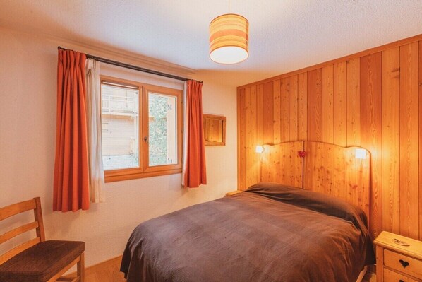 3 chambres, lit parapluie, Wi-Fi, draps fournis
