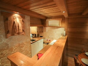 Fridge, microwave, dishwasher, coffee/tea maker - 3-room apartment with balcony, ski locker, optional parking (Les Avanchers-Valmorel)