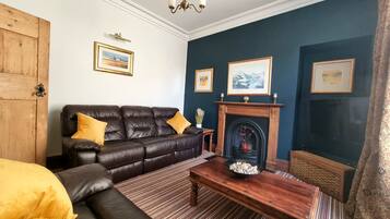 Cottage | Interior