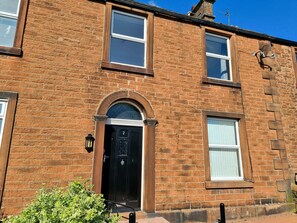 Exterior - 2 Mill Street (Penrith)