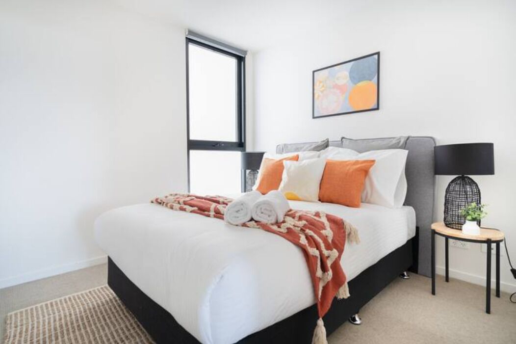 Boutique 1B apt next to Monash Caulfield w balcony