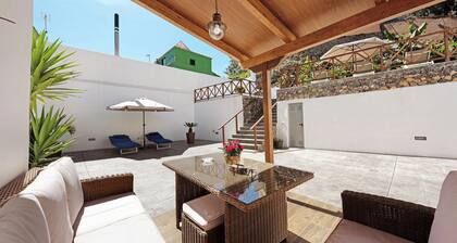 Maison "Casa Margarita", avec vue sur les montagnes, piscine, terrasse et Wi-Fi