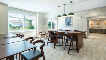 Free daily self-service breakfast